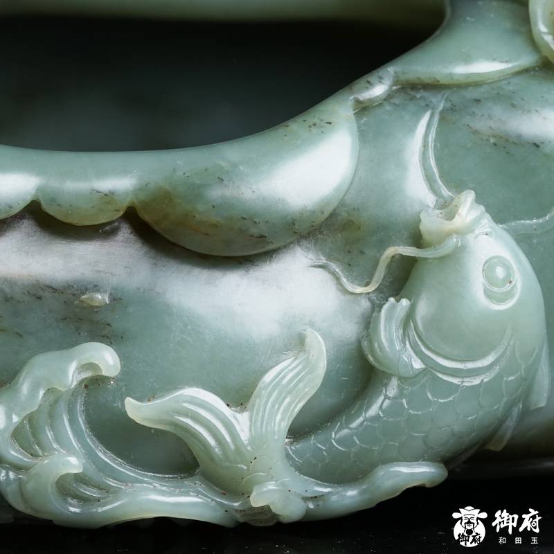 新疆和田青玉籽料獨籽獨雕文房筆洗 荷塘雅趣 2335克 圖片8