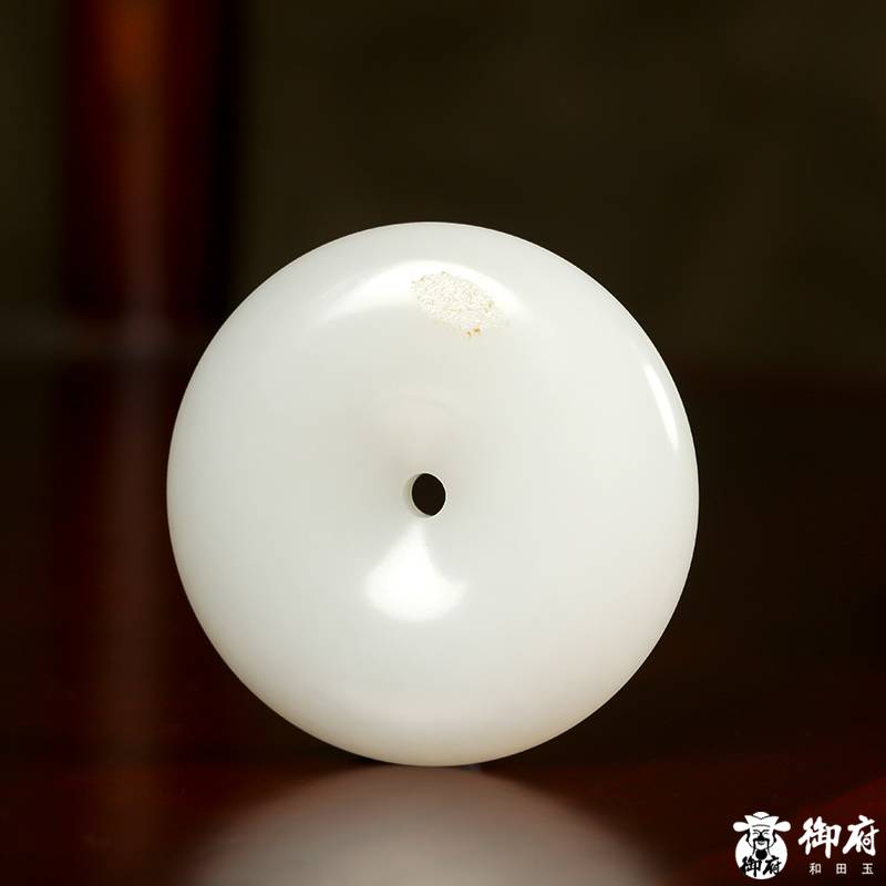 新疆和田玉羊脂白玉籽玉掛件 平安扣 65.8克 圖片7