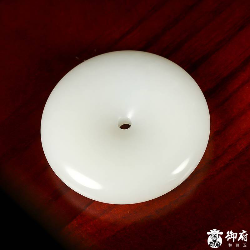 新疆和田玉羊脂白玉籽玉掛件 平安扣 65.8克 圖片9