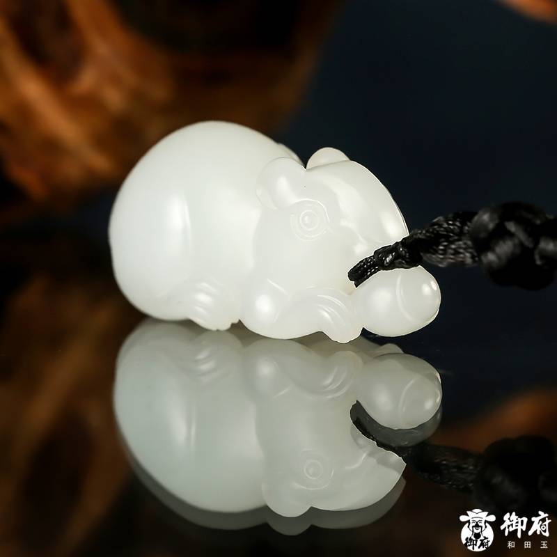 新疆和田玉灑金皮白玉籽玉掛件 福鼠 16.7克 圖片4