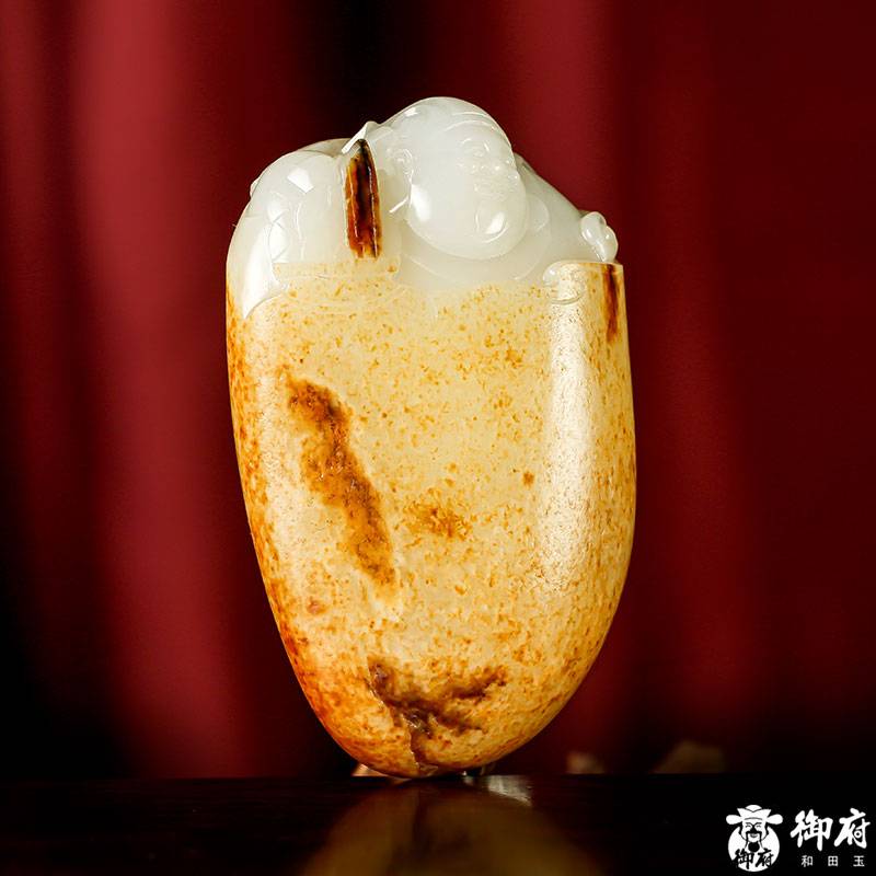 新疆和田玉灑金皮白玉籽玉把件 財(cái)神 210.2克 圖片6