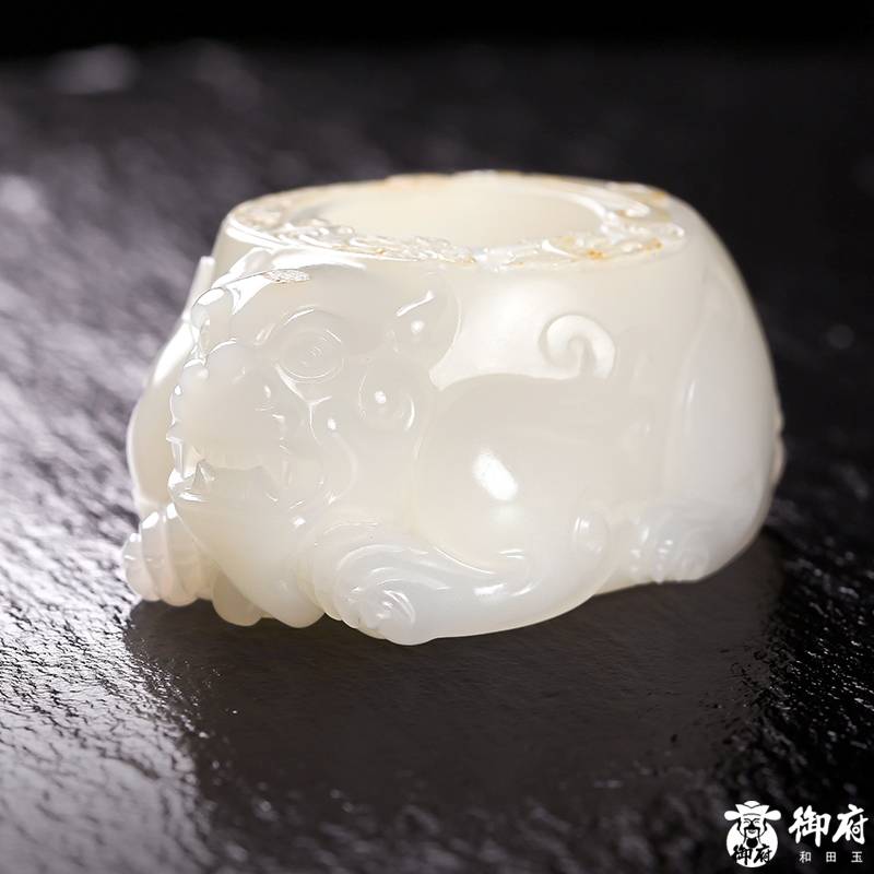 新疆和田籽料羊脂白玉 貔貅扳指把件 75.4克 图片5
