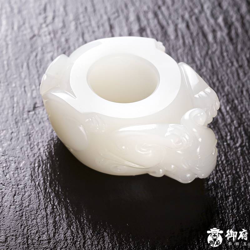 新疆和田籽料羊脂白玉 貔貅扳指把件 75.4克 图片8