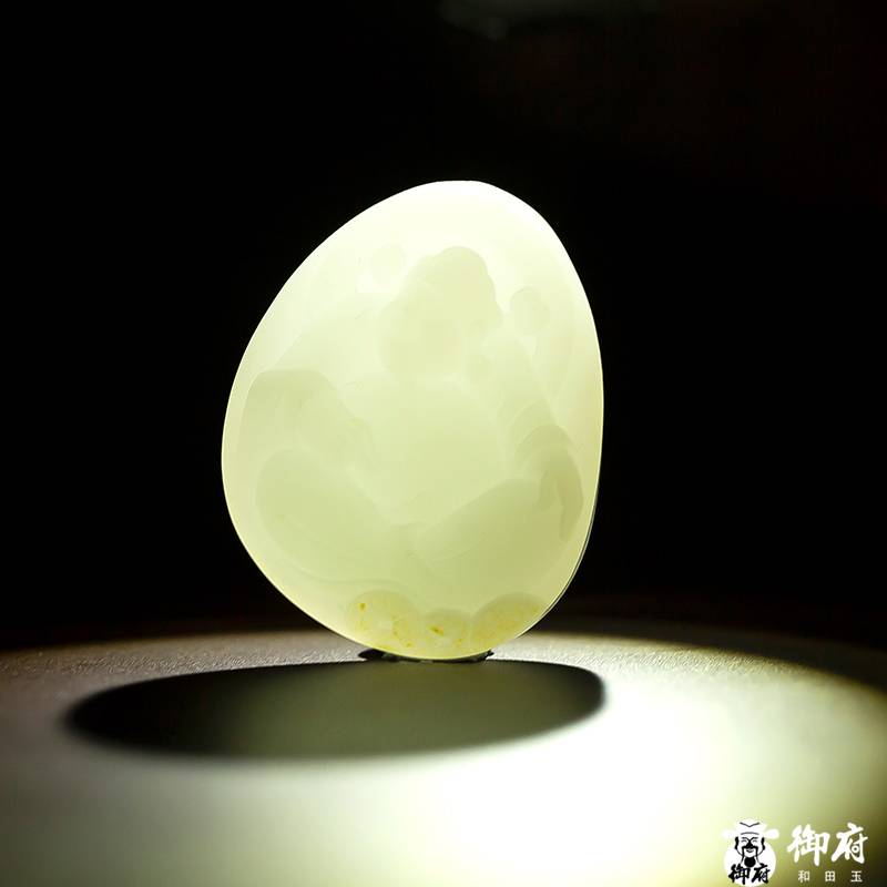 新疆和田玉灑金皮白玉籽玉 財(cái)神降福 21.3克 圖片8