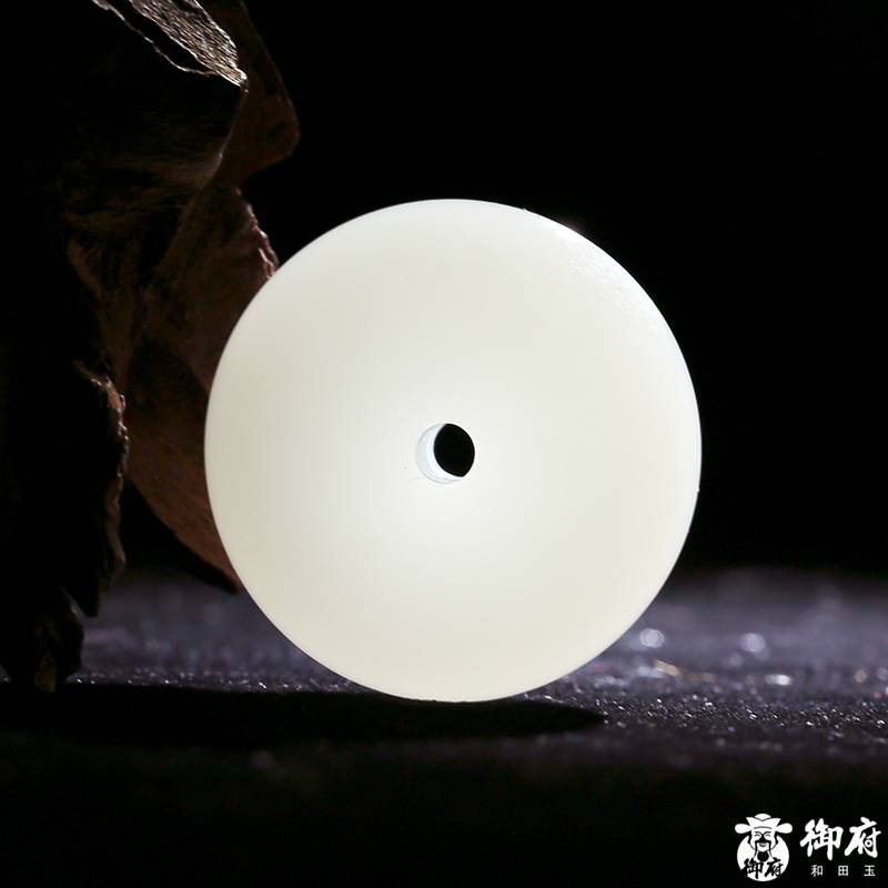 新疆和田玉原毛孔皮羊脂白玉籽玉掛件 平安扣 16.6克 圖片10