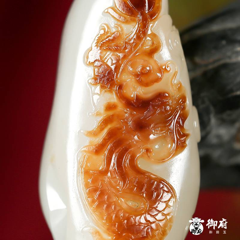 新疆和田玉紅皮白玉籽玉掛件 龍行天下 28克 圖片4
