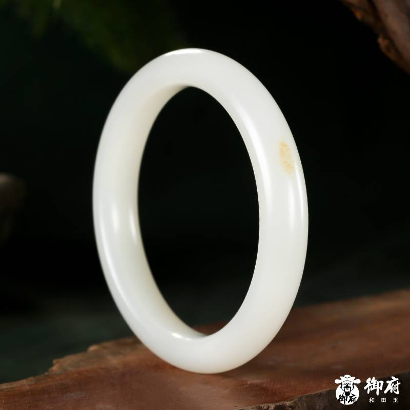 新疆和田白玉籽料灑金皮手鐲 74.8克 內(nèi)徑56.5 圖片5