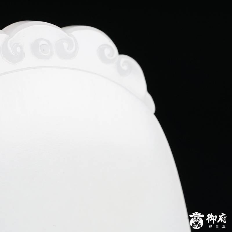 新疆和田玉洒金皮白玉籽玉 无事牌  27克 图片9