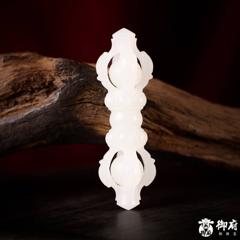 新疆和田玉白玉籽玉 金刚杵 6.8克 图片4