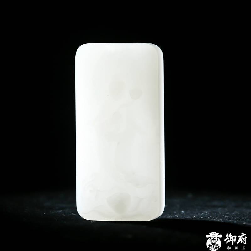 新疆和田籽料原毛孔皮白玉籽玉掛件 觀音 30.6克