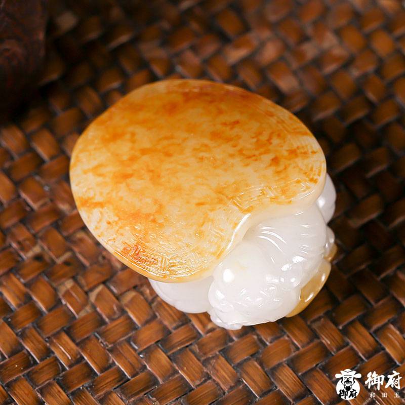 新疆和田玉灑金皮白玉籽玉把件 龍龜 36克 圖片8
