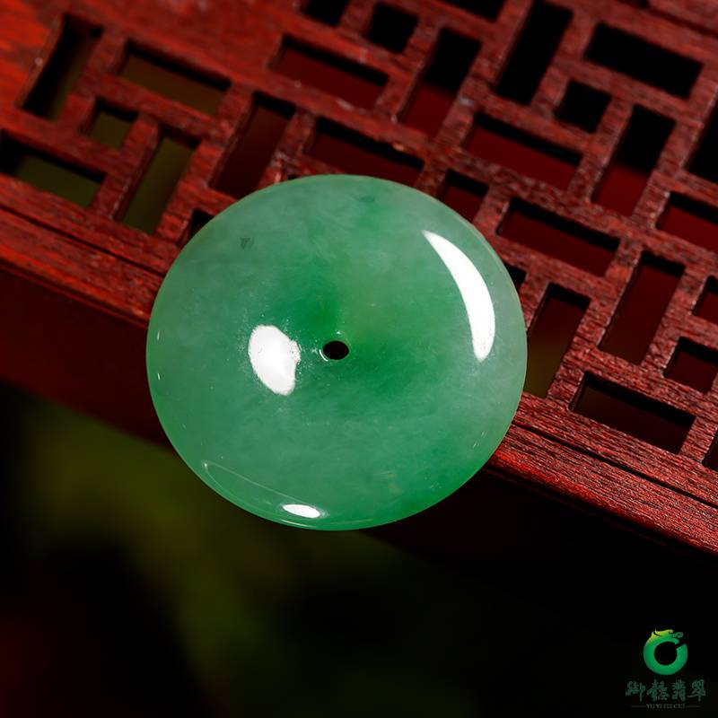 緬甸翡翠A貨冰種陽綠掛件 平安扣 10克 圖片3