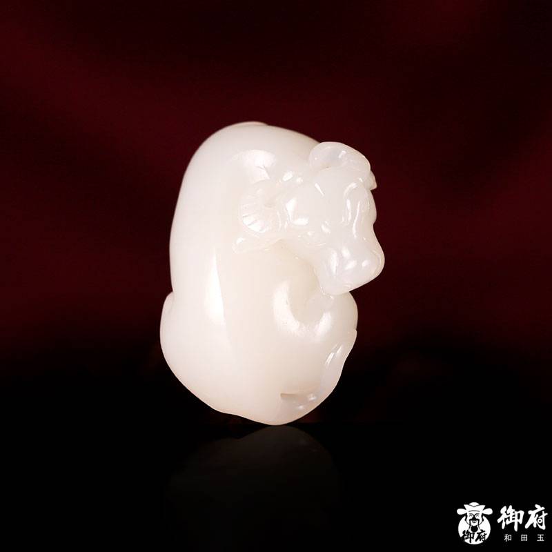 新疆和田玉白玉籽玉掛件 扭轉(zhuǎn)乾坤 20克 圖片2