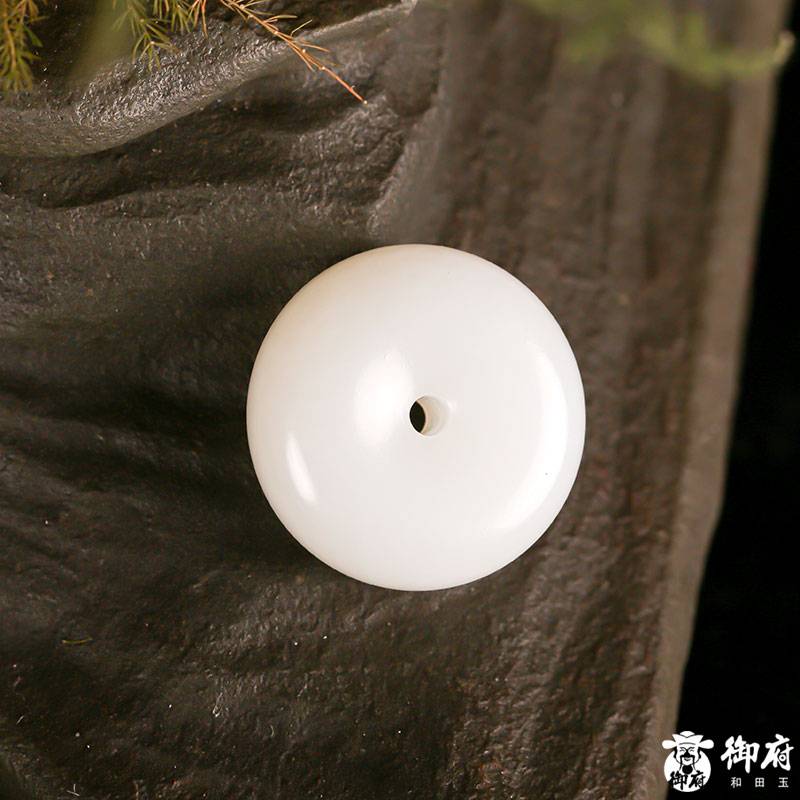 新疆和田玉原毛孔皮羊脂白玉籽玉掛件 平安扣 19克 圖片7