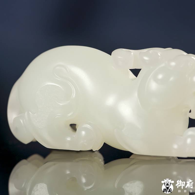 新疆和田玉原毛孔白玉籽玉掛件 貔貅 28.3克 圖片7