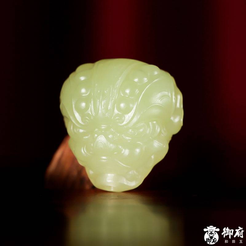 新疆和田玉黃玉掛件 守護(hù) 9.2克 圖片2
