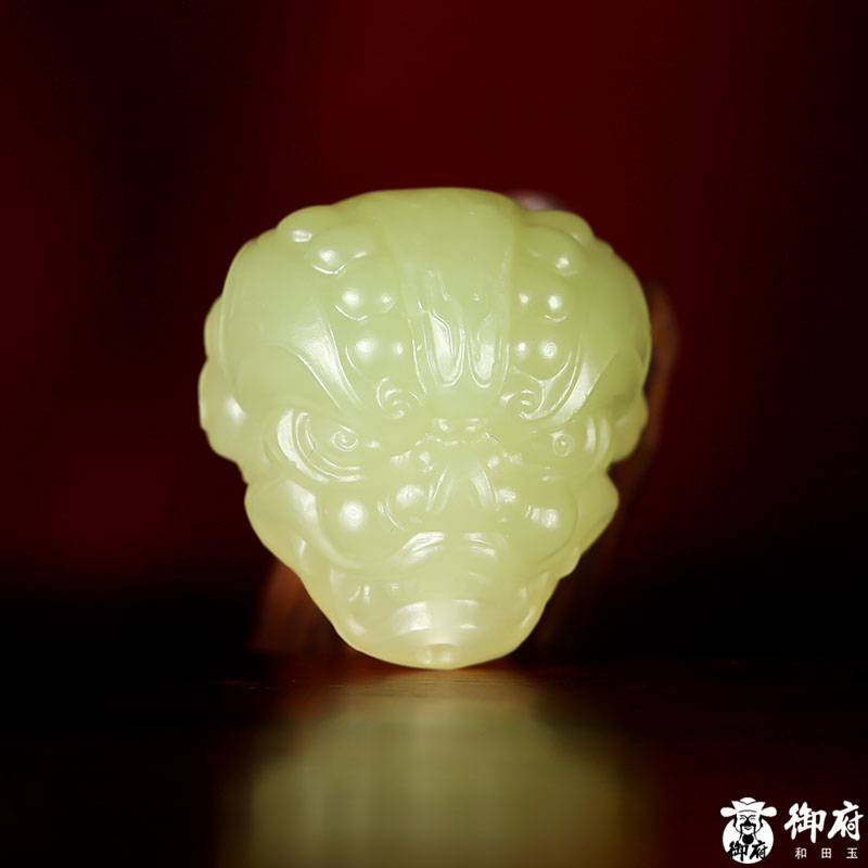 新疆和田玉黃玉掛件 守護(hù) 9.2克 圖片5