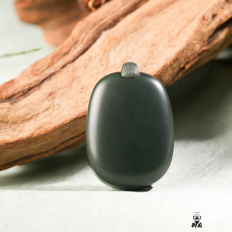 新疆和田黑青玉平安無事牌 27克 圖片4