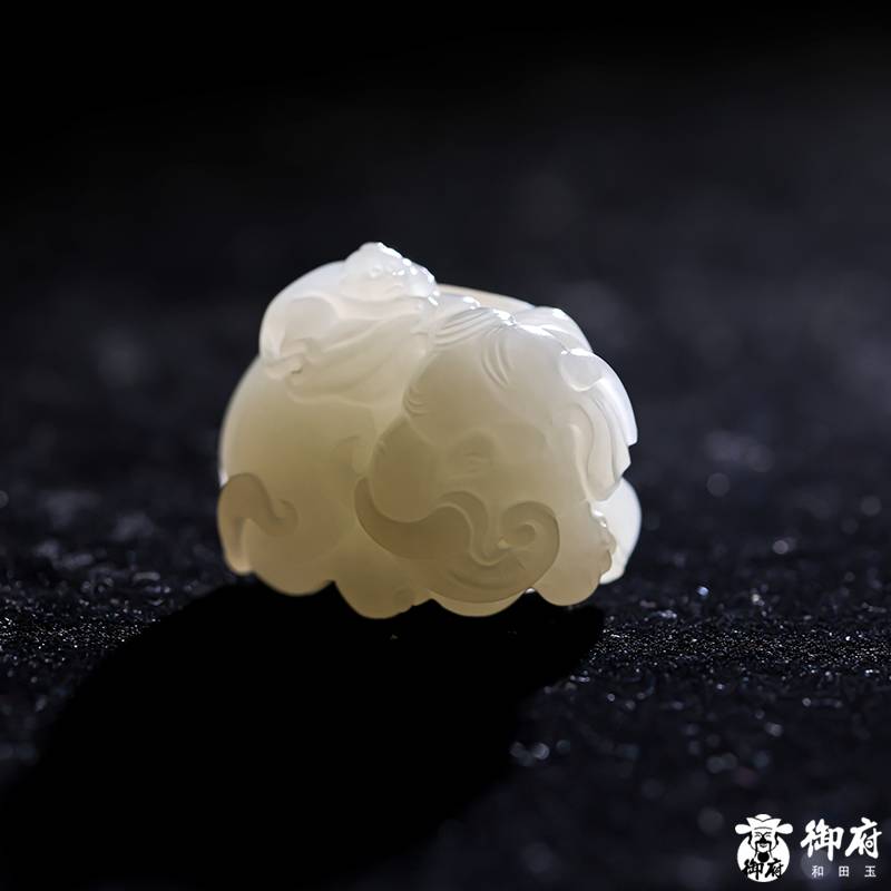 新疆和田玉灑金皮白玉籽料掛件 封侯拜相 16.7克 圖片8