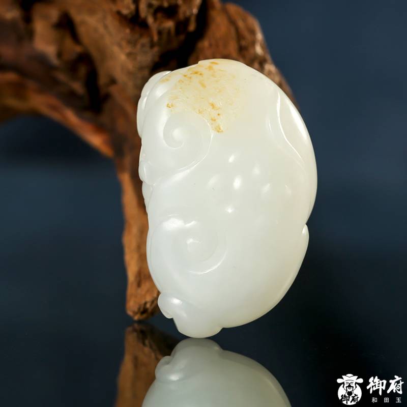 新疆和田玉黃皮白玉籽玉掛件 樣樣如意 23.4克 圖片3