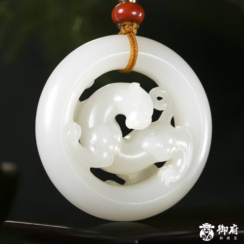 新疆和田玉白子籽玉挂件 虎环 46g 图片4
