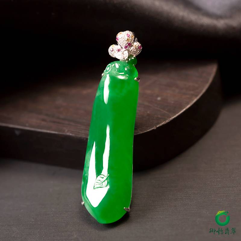 緬甸翡翠A貨18K金鑲嵌滿綠 掛墜 9克