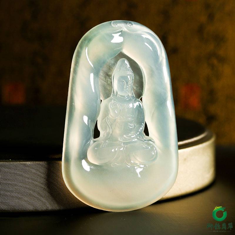 緬甸天然A貨翡翠冰種觀音掛件 38.1克 圖片2