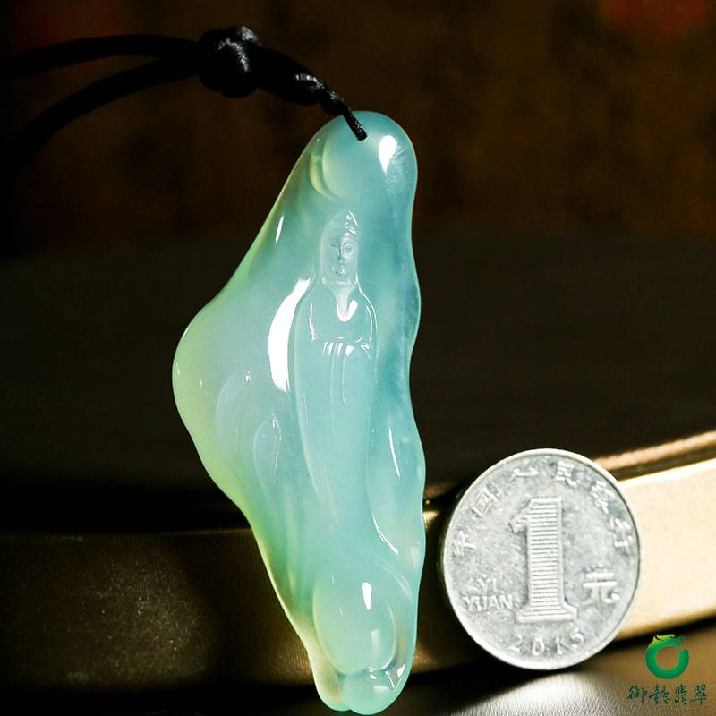 緬甸天然A貨翡翠冰種觀音掛件 30克