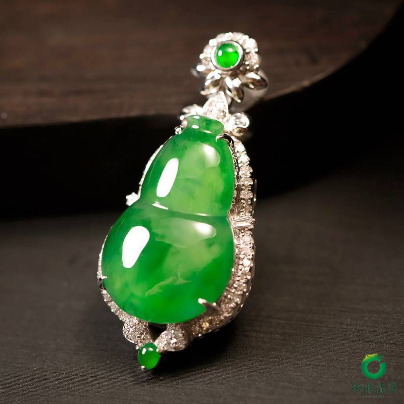 緬甸翡翠A貨18K金鑲鉆冰種滿綠掛件 福祿 5.3克 圖片3