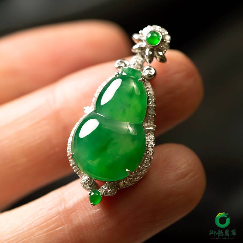 緬甸翡翠A貨18K金鑲鉆冰種滿綠掛件 福祿 5.3克 圖片6