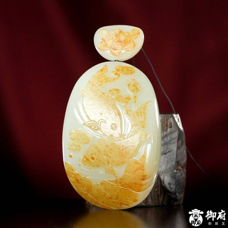 新疆和田玉黃皮白玉籽玉把件 連年有余 91.3克 圖片9