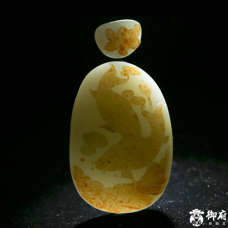 新疆和田玉黃皮白玉籽玉把件 連年有余 91.3克 圖片10