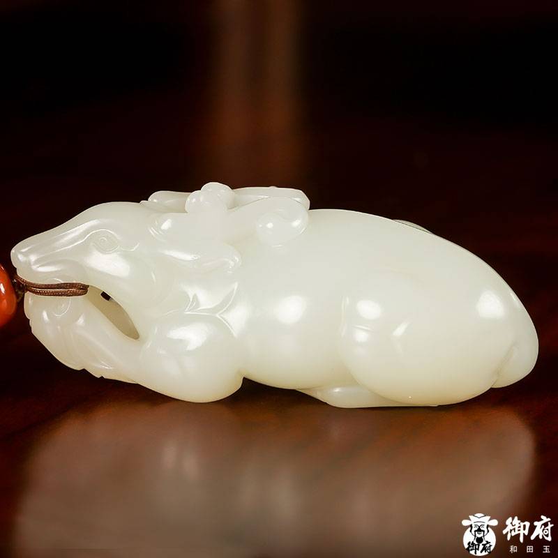 新疆和田玉原毛孔皮白玉籽玉把件 路路通 105克 圖片2