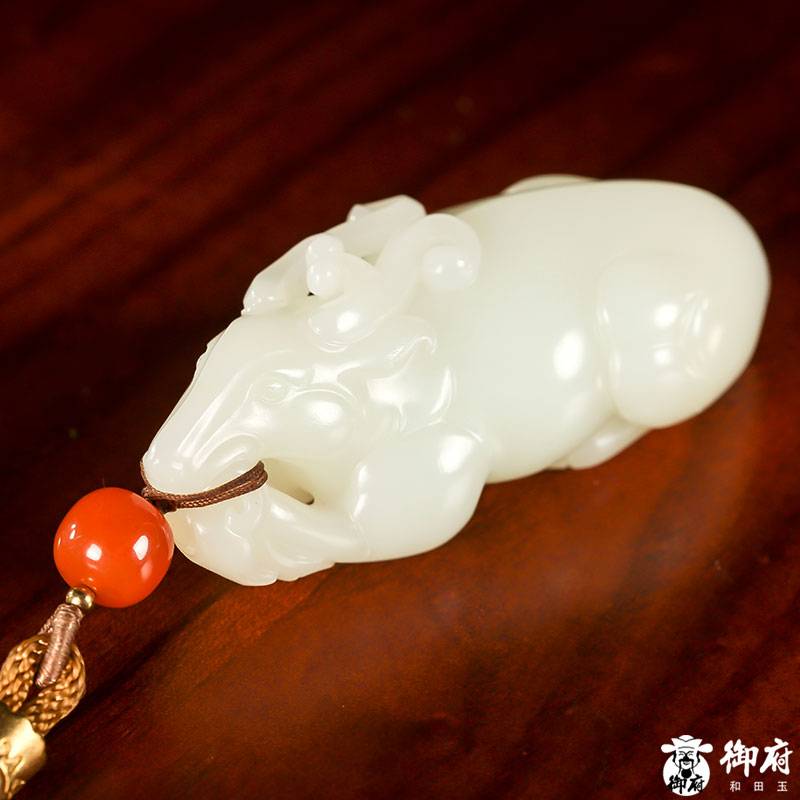 新疆和田玉原毛孔皮白玉籽玉把件 路路通 105克 圖片4