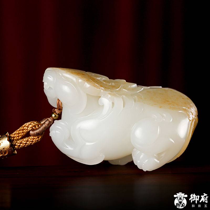 新疆和田原毛孔皮黃皮白玉籽玉把件 貔貅 92克 圖片3