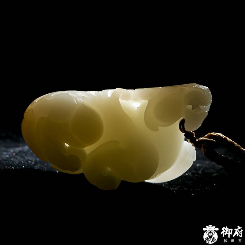 新疆和田原毛孔皮黃皮白玉籽玉把件 貔貅 92克 圖片8