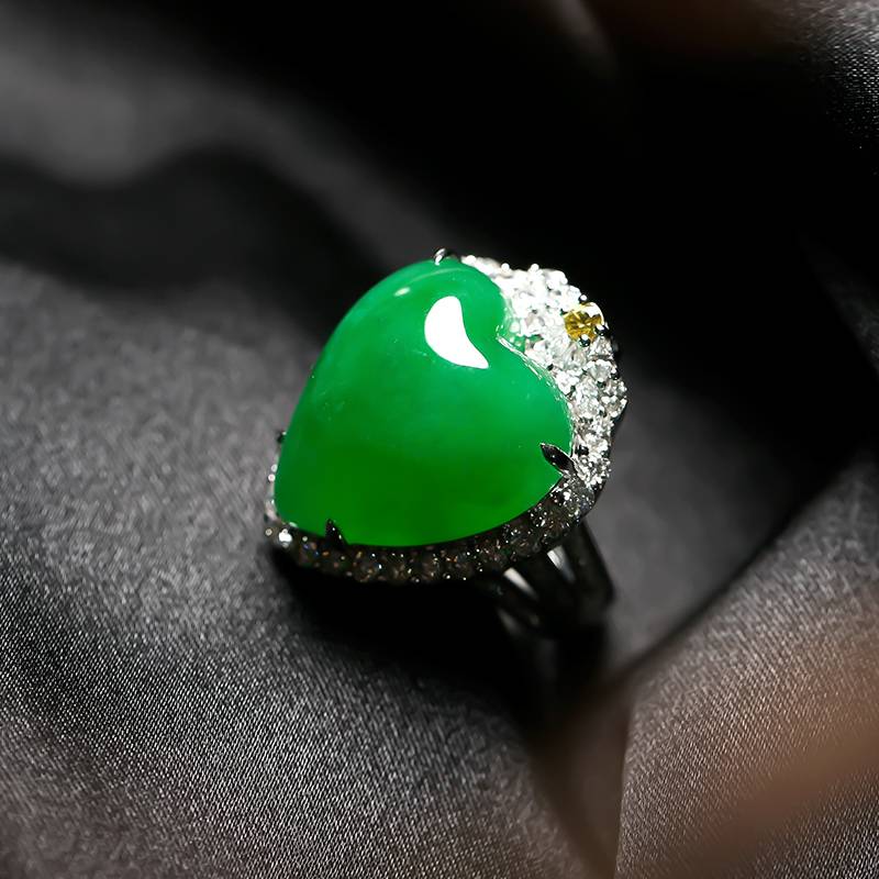 緬甸翡翠18k金鉆鑲冰種滿綠戒指吊墜兩用款 18.3克 內(nèi)徑17mm 圖片6