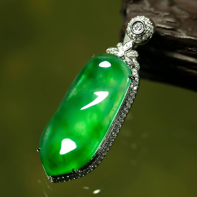 緬甸翡翠18k鉆鑲福豆吊墜 17克 圖片2