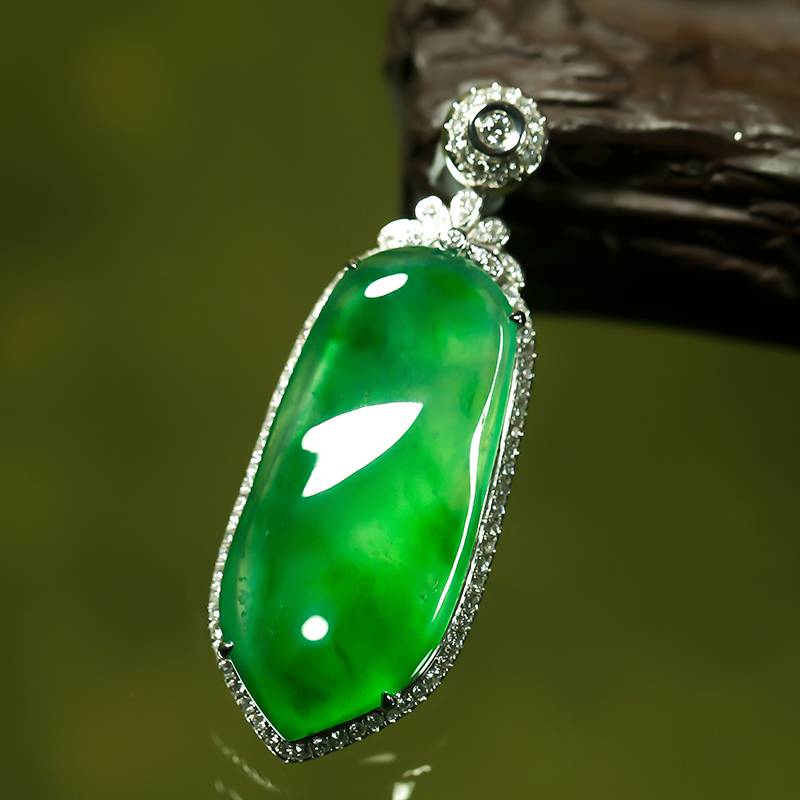 緬甸翡翠18k鉆鑲福豆吊墜 17克 圖片4