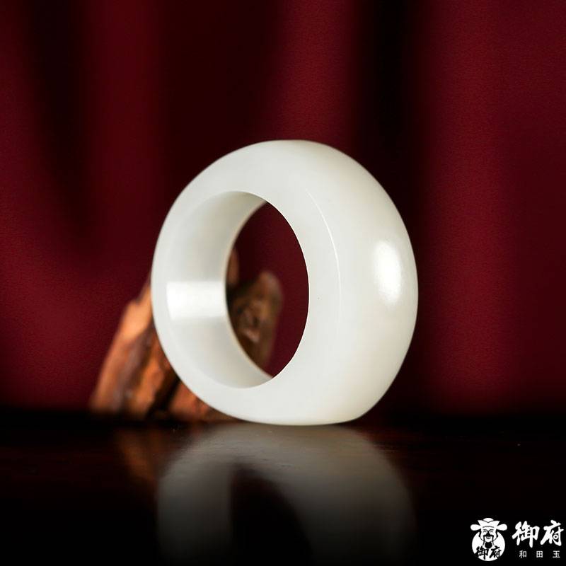 新疆和田玉白玉籽玉扳指 8.3克 圖片3