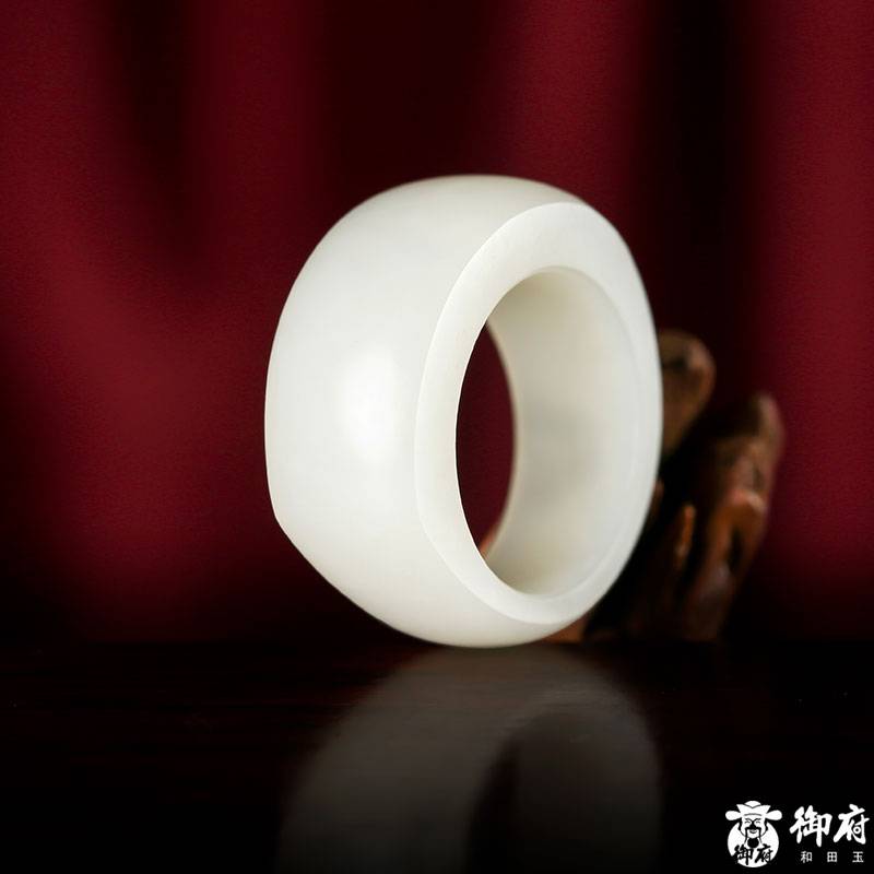 新疆和田玉白玉籽玉扳指 8.3克 圖片4