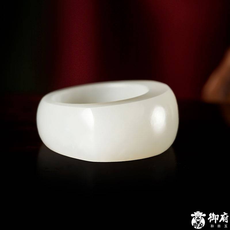 新疆和田玉白玉籽玉扳指 8.3克 圖片5