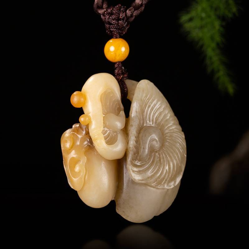 新疆和田玉黄沁籽玉挂件 君子之交 23克 图片9