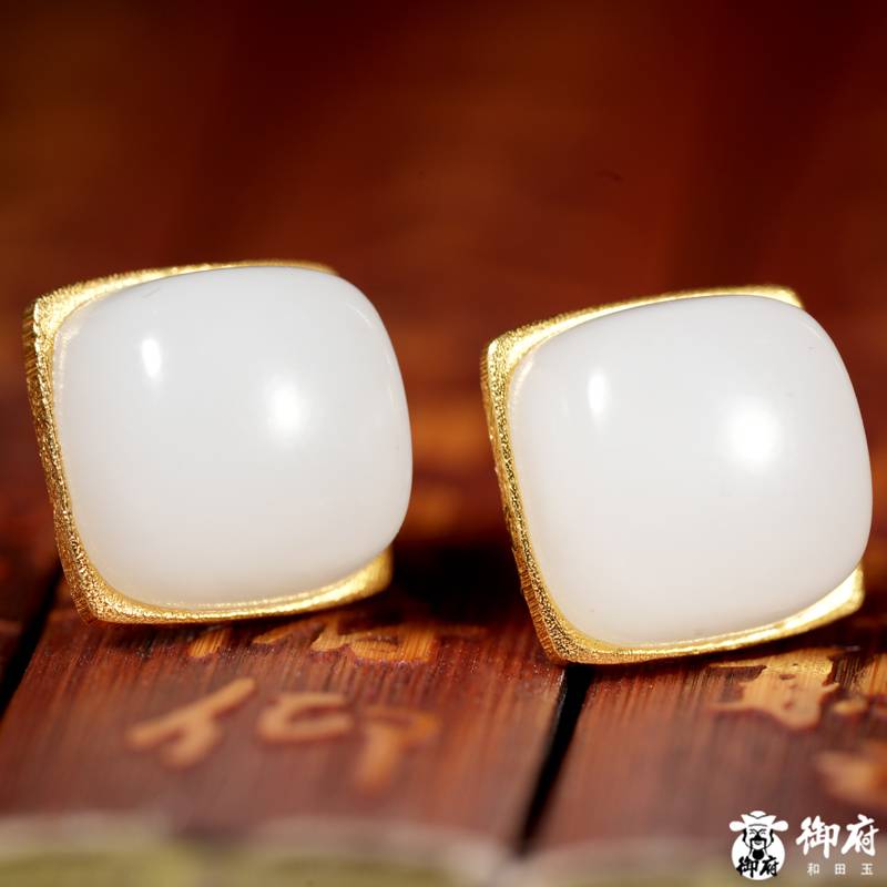 新疆和田玉白玉籽玉耳钉 暖玉方糖 2.8克 图片2