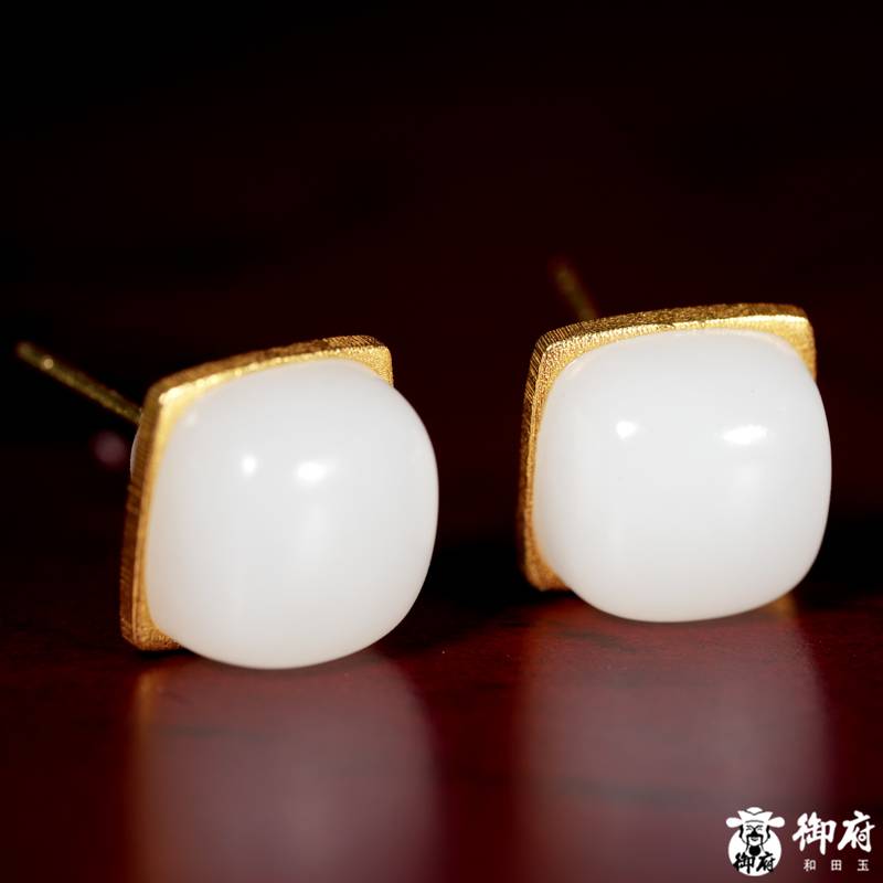 新疆和田玉白玉籽玉耳钉 暖玉方糖 2.8克 图片8