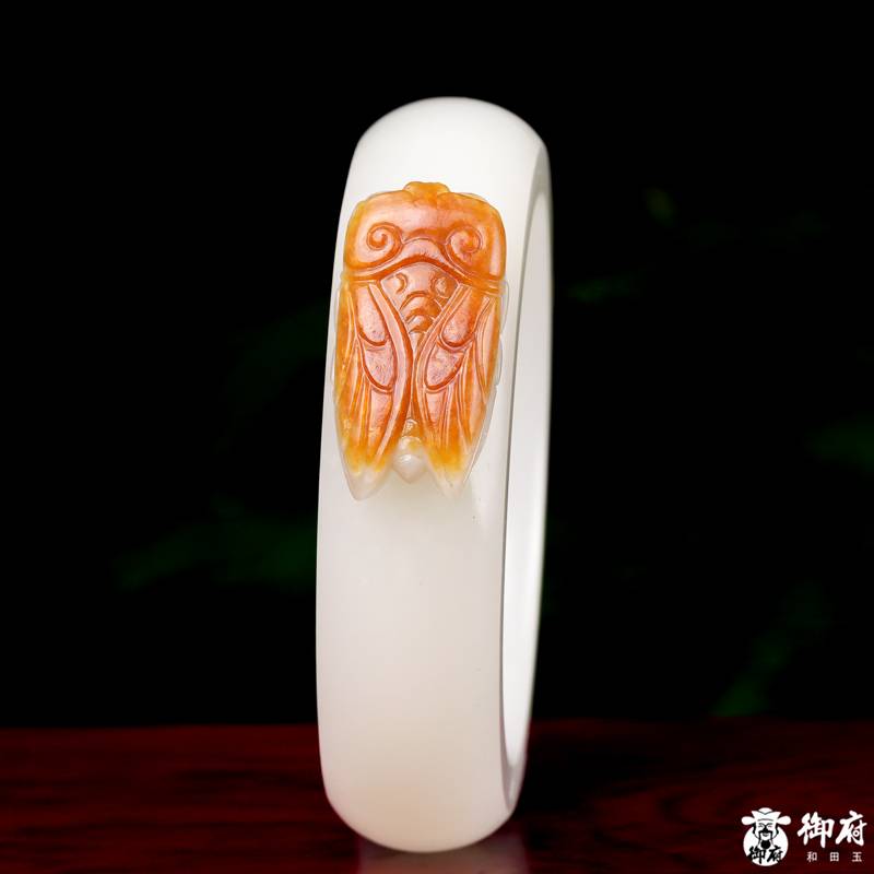 新疆和田玉红皮白玉籽玉手镯 一鸣惊人 内径57.0mm 119.2克 图片5