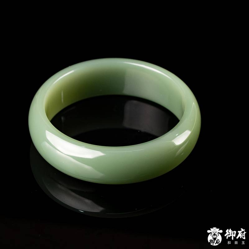 新疆和田玉青玉籽玉 手镯 69.8克 内径58.8mm 图片3