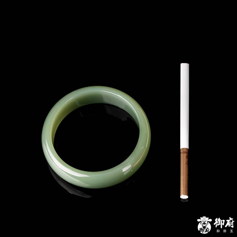 新疆和田玉青玉籽玉 手镯 69.8克 内径58.8mm 图片9