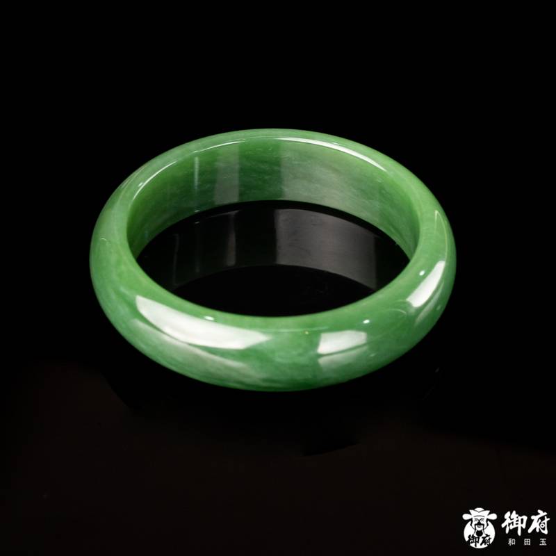 俄羅斯碧玉籽玉手鐲 63.6克 內(nèi)徑58mm