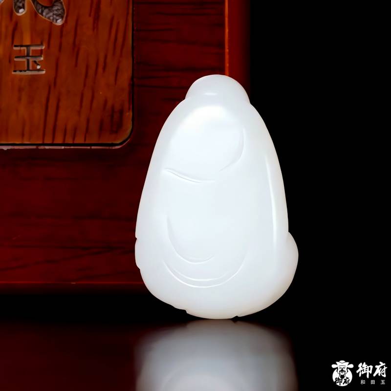 新疆和田玉原毛孔皮白玉籽玉 挂件 福满笑佛 9.7克 图片3